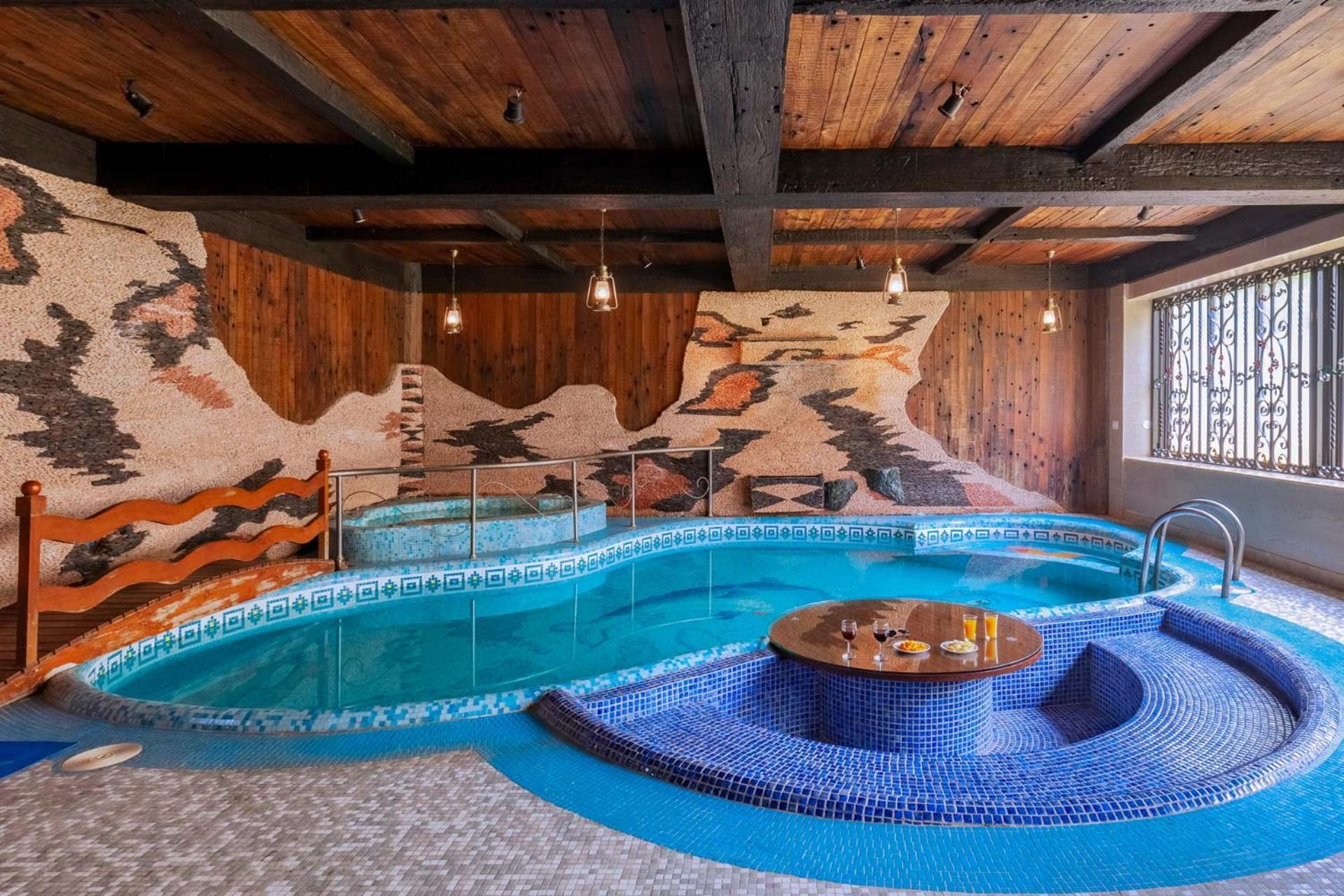 Villa Stayvista's Krishnalaya Mansion: Luxurious Retreat With Indoor Pool & Leisure Amenities Jaipur