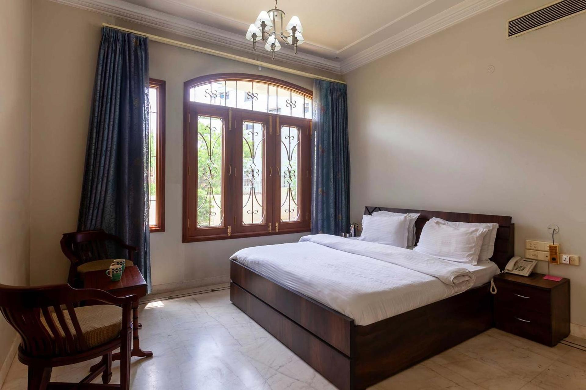 Stayvista's Krishnalaya Mansion: Luxurious Retreat With Indoor Pool & Leisure Amenities Jaipur