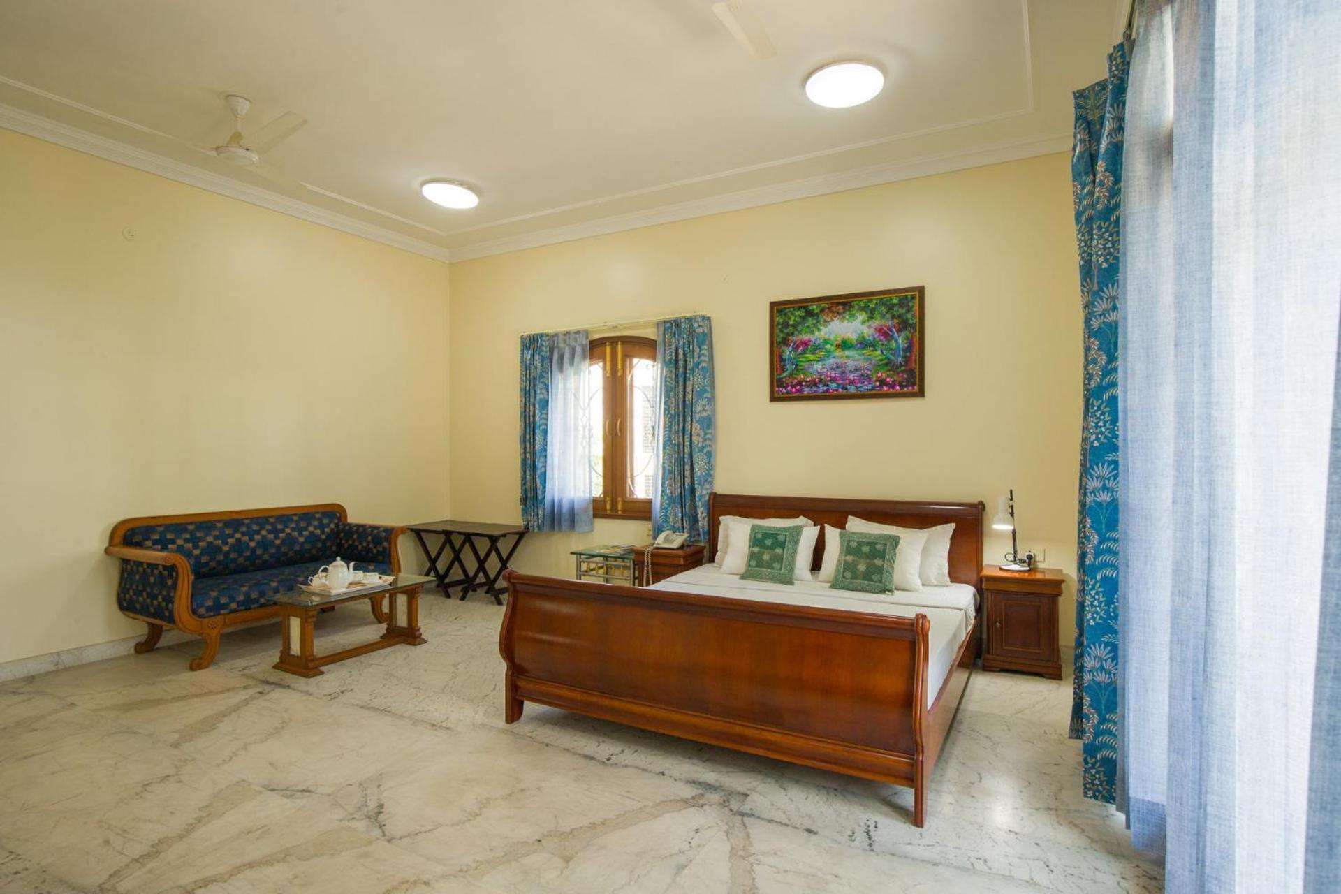 Stayvista's Krishnalaya Mansion: Luxurious Retreat With Indoor Pool & Leisure Amenities * Jaipur